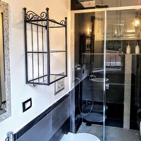 La Casetta Di Bibi E Papa - Free Private Parking Apartman